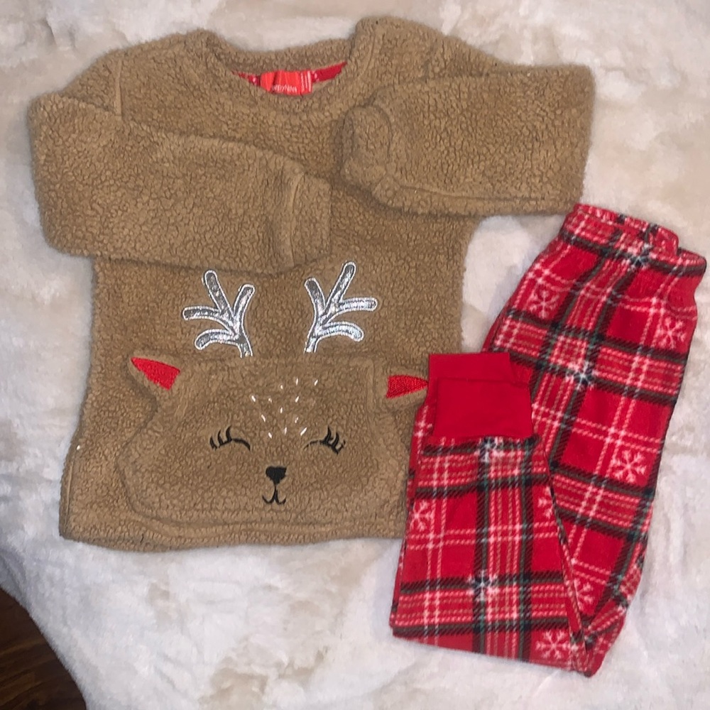 Kid’s Christmas Fleece Pajama Set Size 6/6X